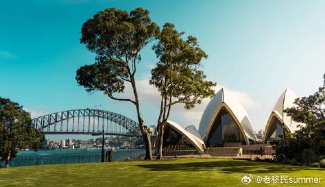 澳洲移民激增引发社会资源争夺，留学生需关注政策变化