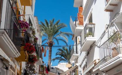 西班牙非营利居留续签大变天！新规收紧，这些细节不注意恐被拒签