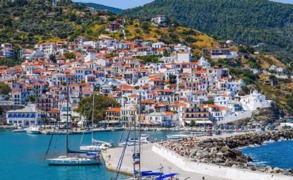 希腊黄金签证11年变迁:从经济救星到住房危机推手,海外华人投资需谨慎