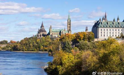 美国梦褪色?超6600美国人上半年移居加拿大,H-1B通道被挤爆背后原因揭秘