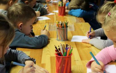 新西兰幼教要变天?绿党提议免费化,华人议员力挺:别把孩子当摇钱树!